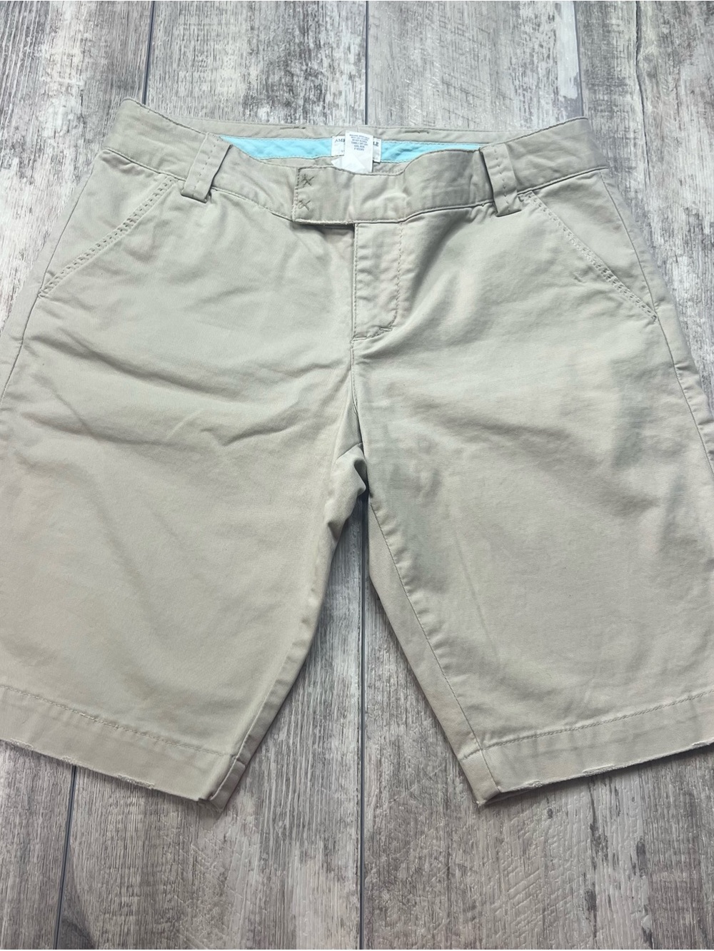 American Eagle Outfitters Beige Chino Capris